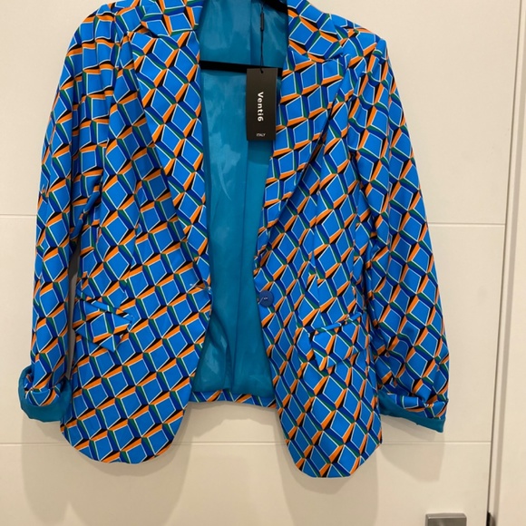 Fun blazer - NWT - L - Picture 3 of 4